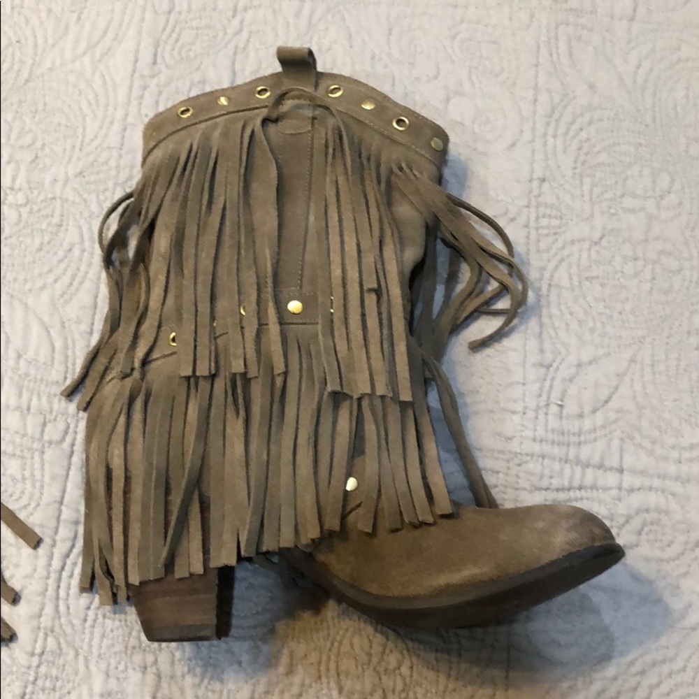 Naughty monkey fringe boots